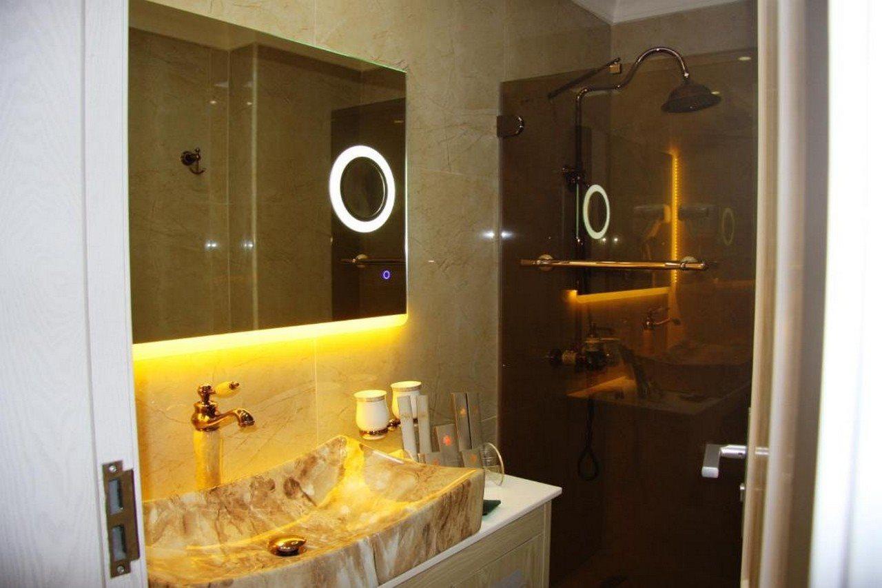 Hotel Brais Durres Bagian luar foto
