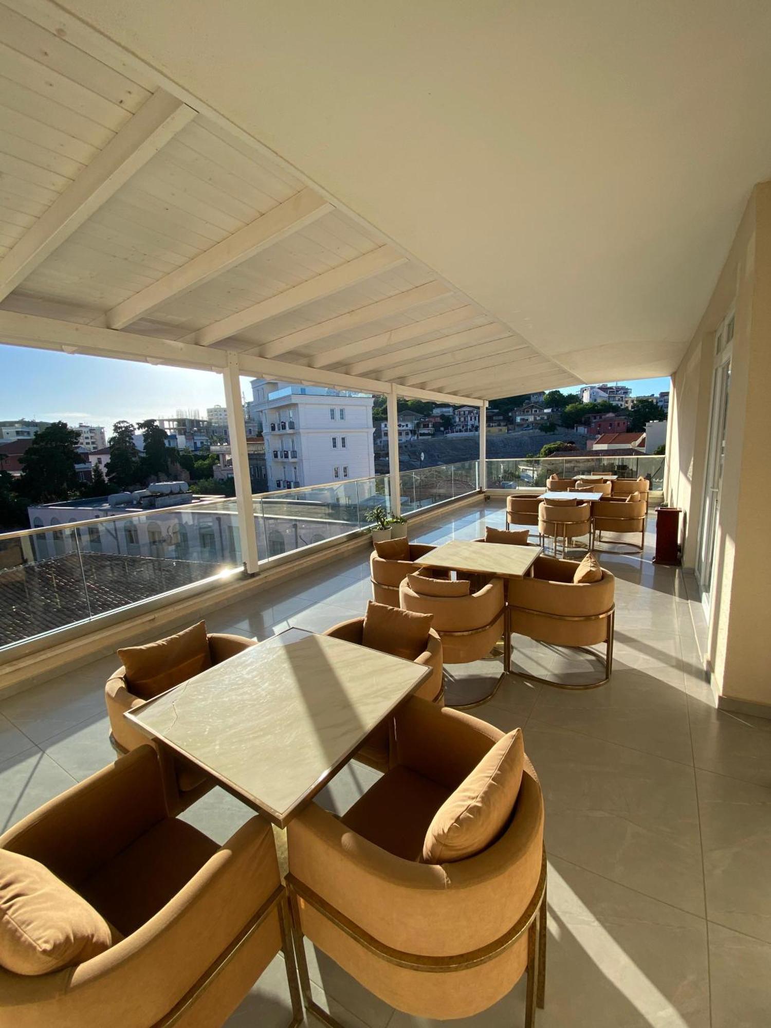 Hotel Brais Durres Bagian luar foto