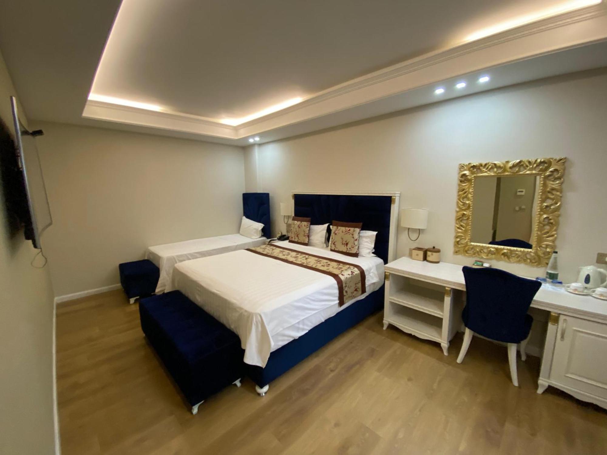 Hotel Brais Durres Bagian luar foto