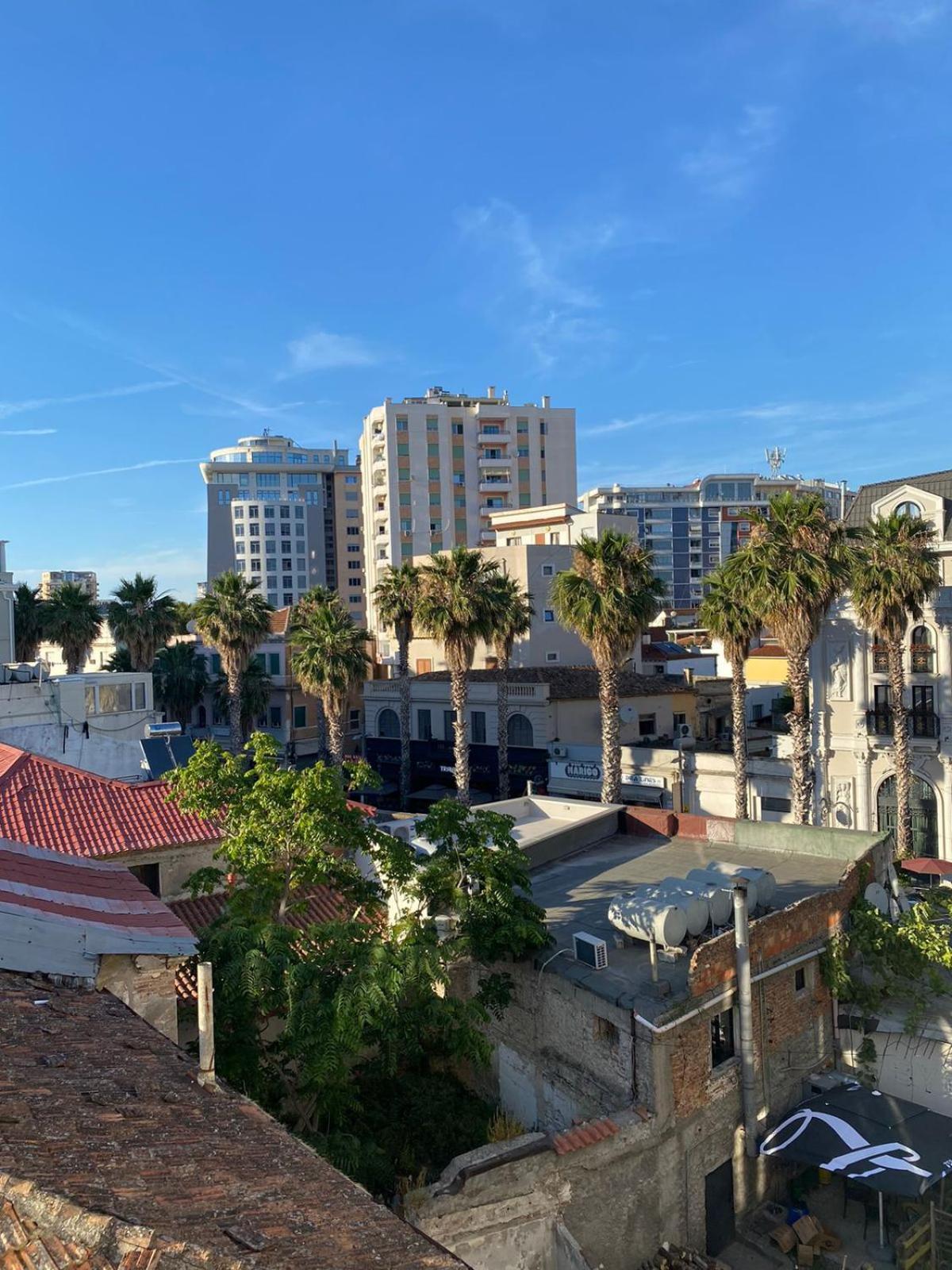 Hotel Brais Durres Bagian luar foto