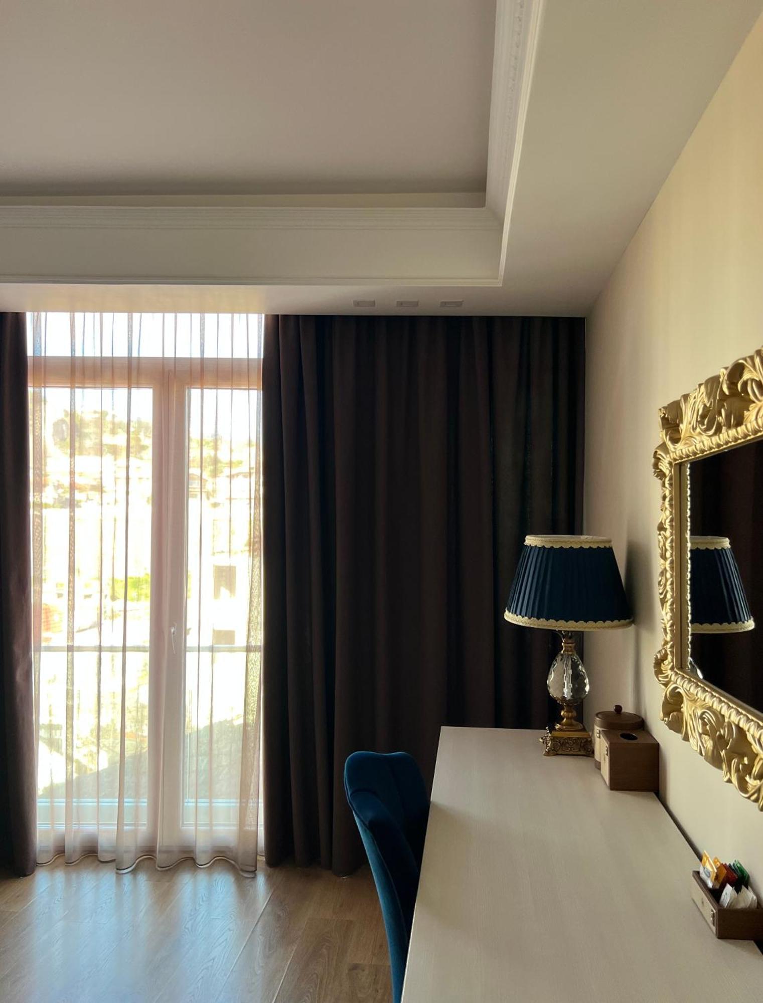 Hotel Brais Durres Bagian luar foto