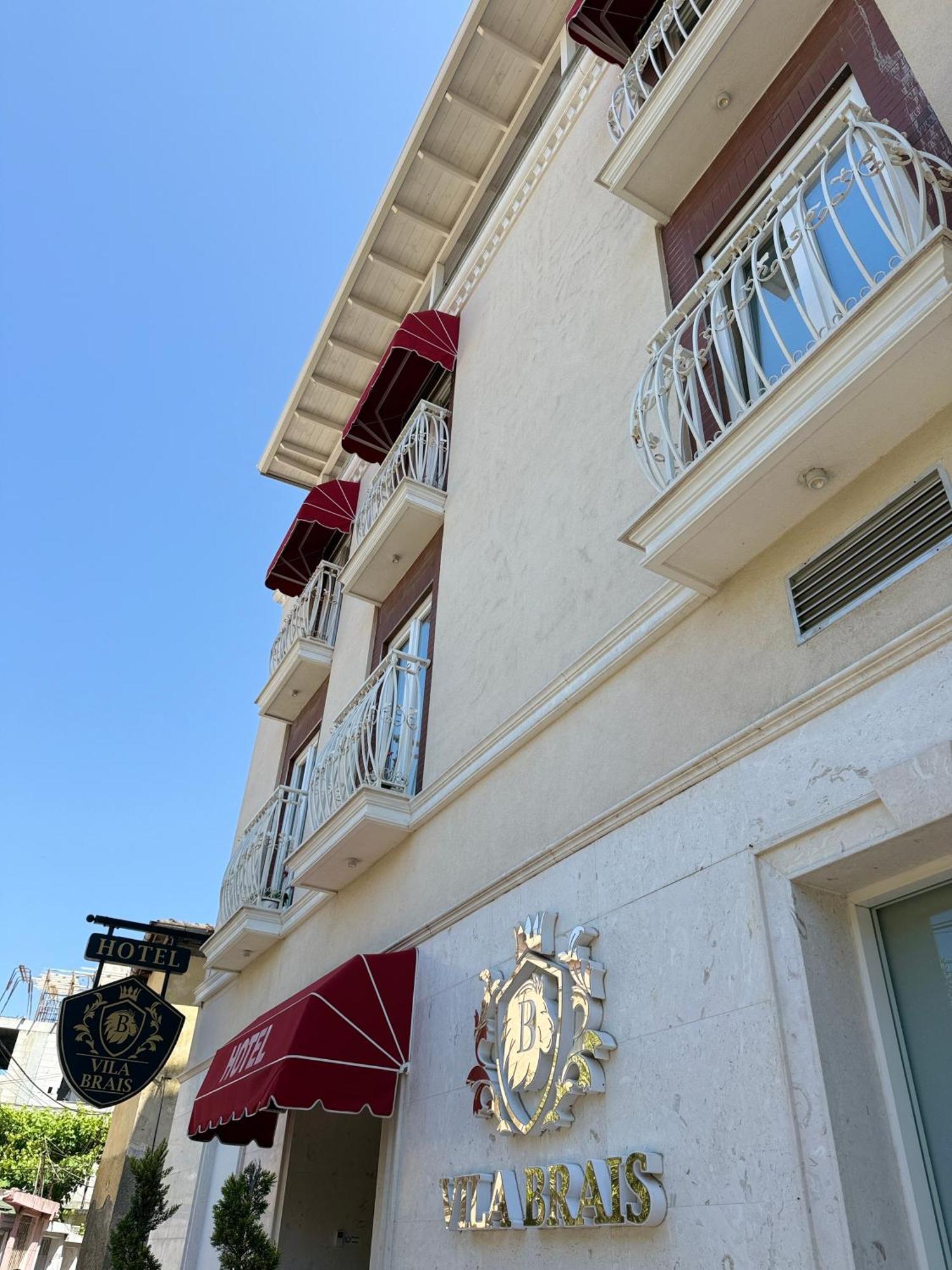 Hotel Brais Durres Bagian luar foto