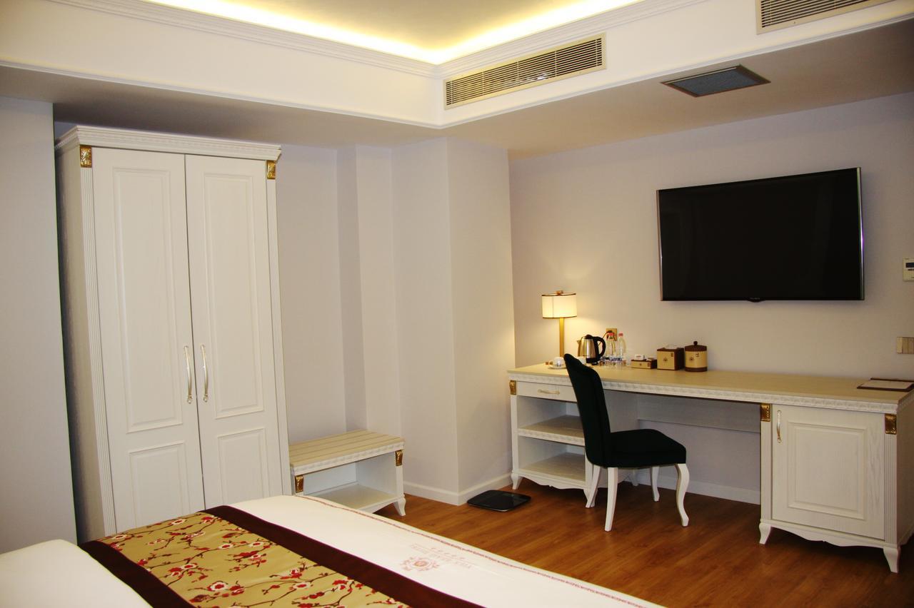 Hotel Brais Durres Bagian luar foto