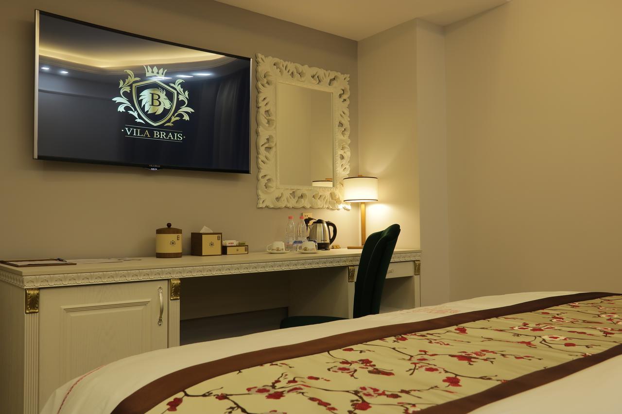 Hotel Brais Durres Bagian luar foto