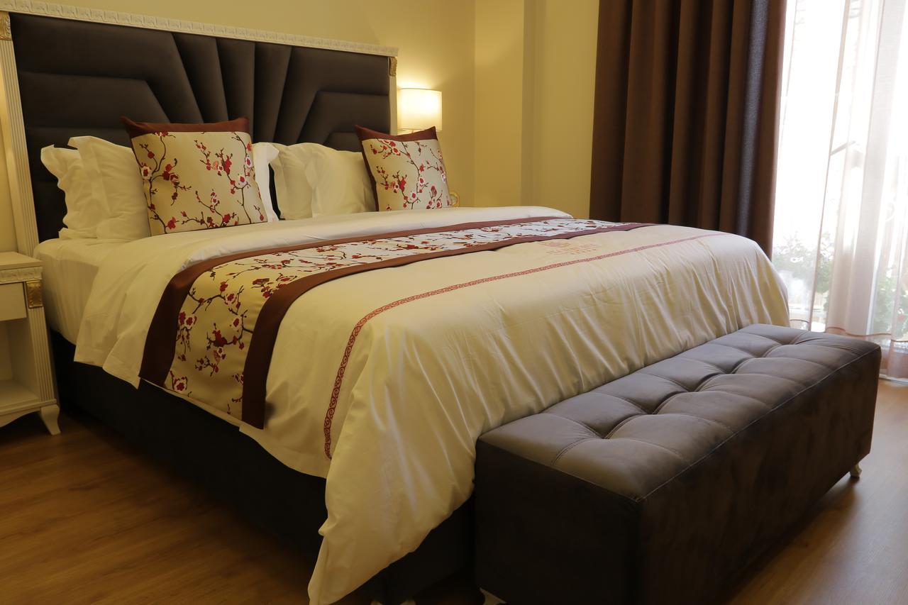 Hotel Brais Durres Bagian luar foto